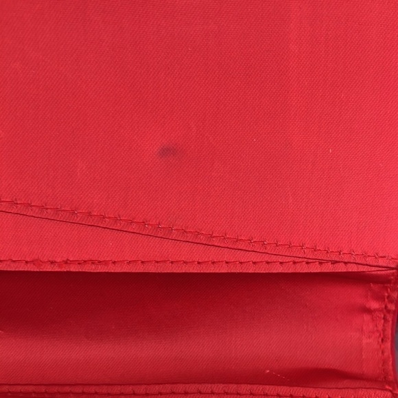 Vintage: HATO HASI Embroidered Red Silk Bi-Fold Wallet - Picture 7 of 10